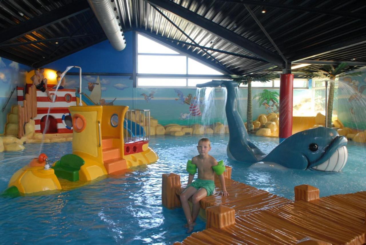 Vakantiepark Bergumermeer - 689Suameer エクステリア 写真