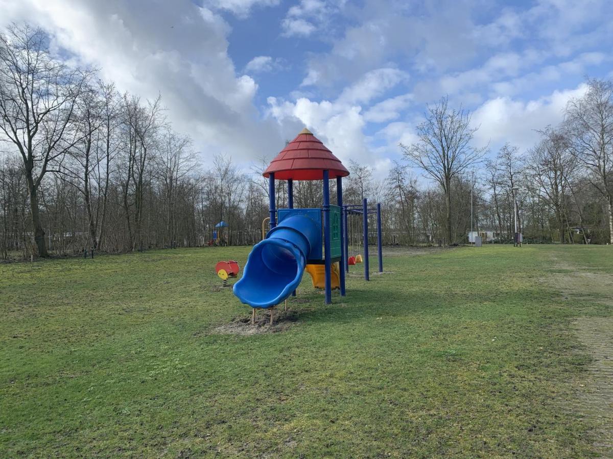 Vakantiepark Bergumermeer - 689Suameer エクステリア 写真