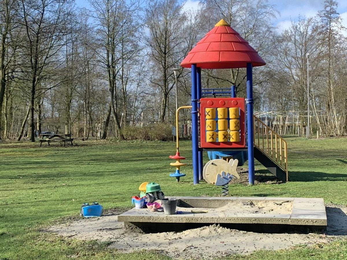 Vakantiepark Bergumermeer - 689Suameer エクステリア 写真