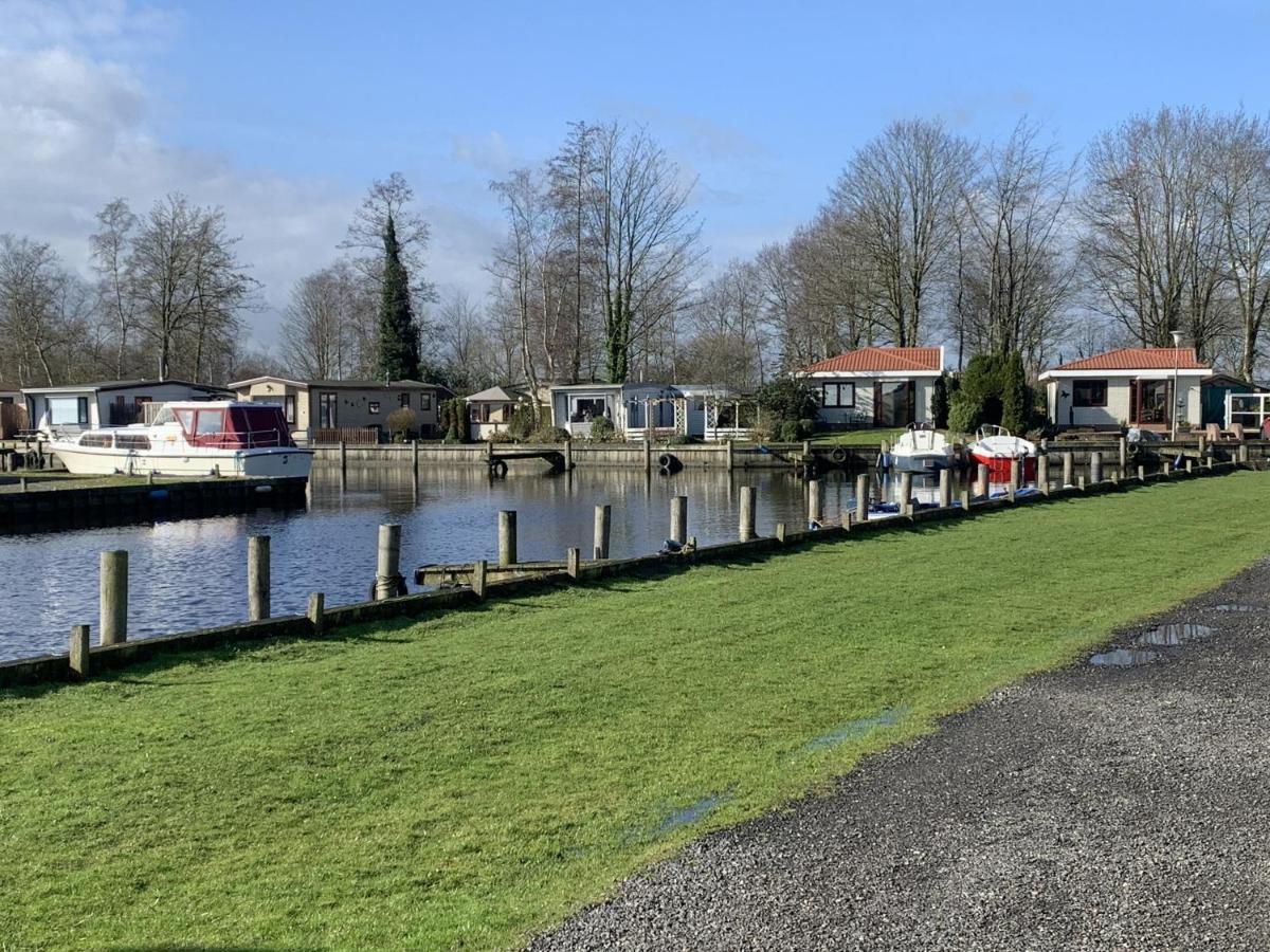 Vakantiepark Bergumermeer - 689Suameer エクステリア 写真